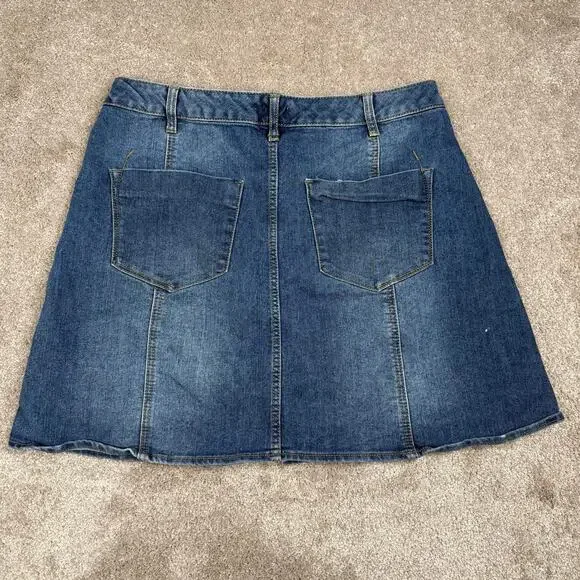 Mossimo Button Front Denim Skirt Size 14 A-Line Back Pockets Y2K Casual Preppy - Picture 3 of 5